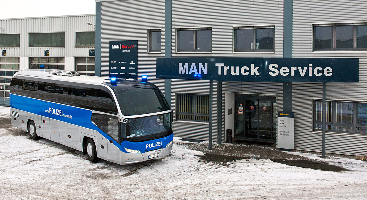 NEOPLAN Cityliner für Polizei in Mecklenburg-Vorpommern