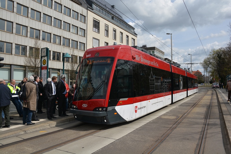 Solaris Tramino Braunschweig in passenger service