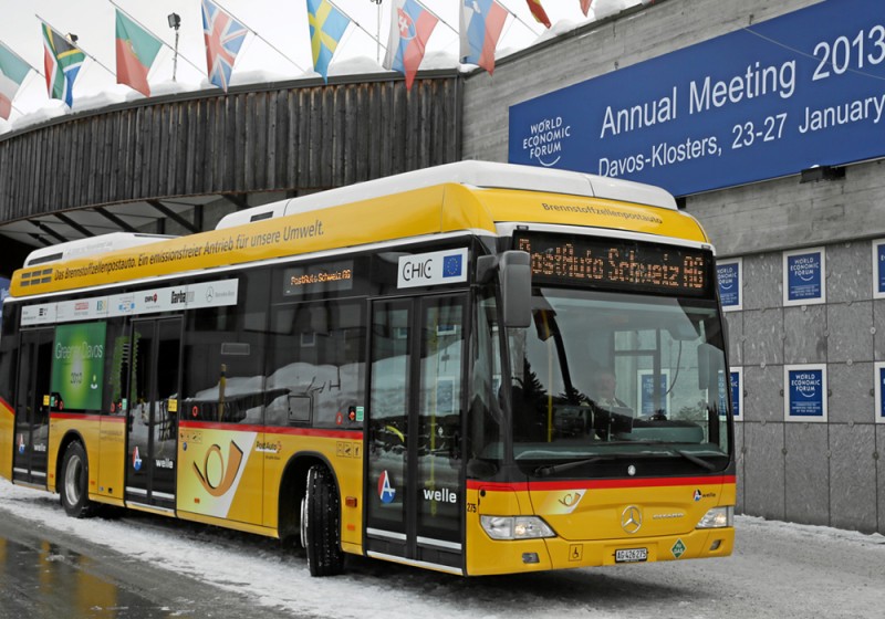 Brennstoffzellen-Busse mit Hybridtechnik in Davos im Shuttle-Einsatz