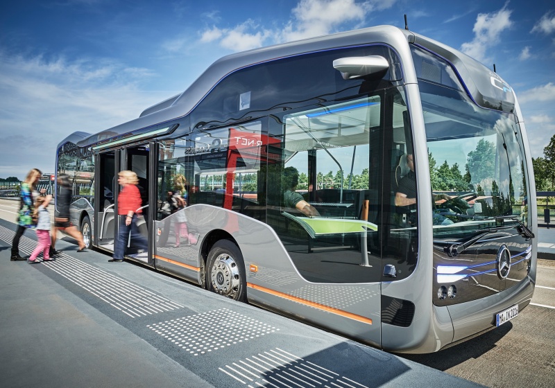 Daimler Buses präsentiert autonom fahrenden Stadtbus der Zukunft