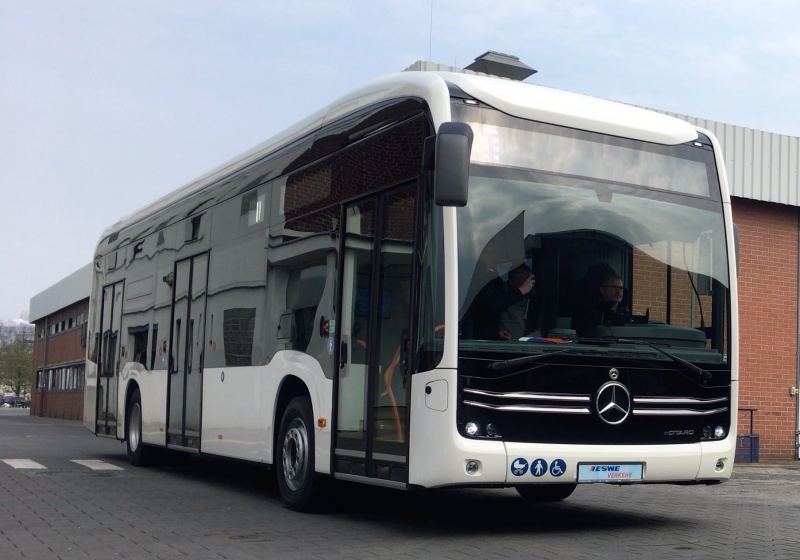 Mercedes Benz liefert 56 elektrische Stadtbusse nach Wiesbaden